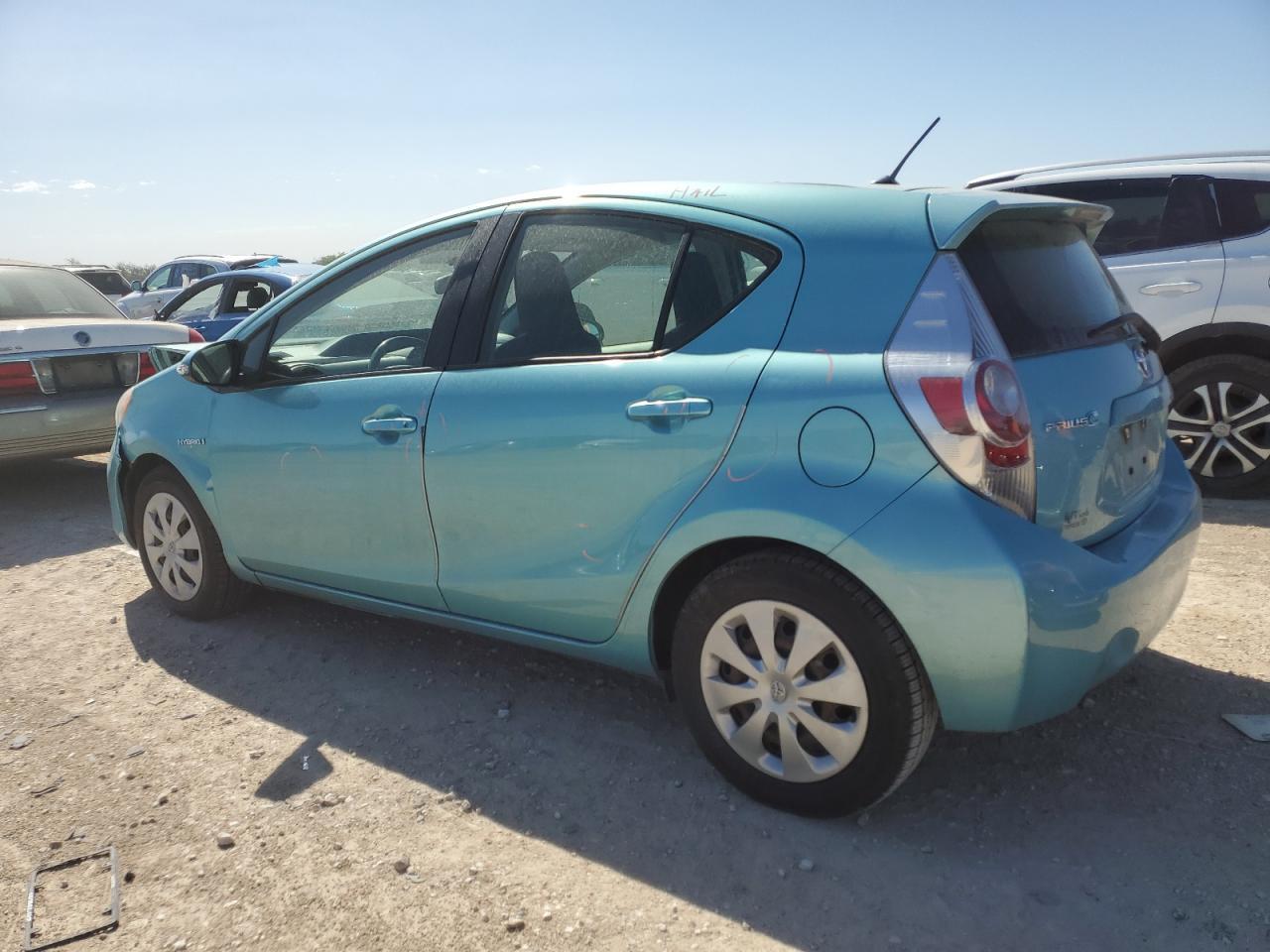 2013 TOYOTA PRIUS C - Фото 2