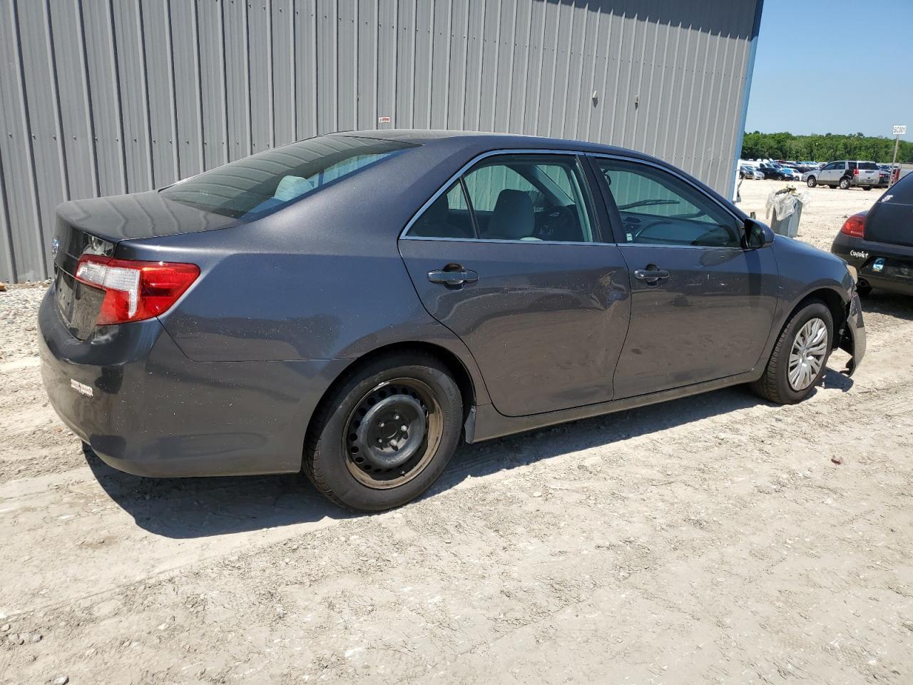 2014 TOYOTA CAMRY L - Image 3