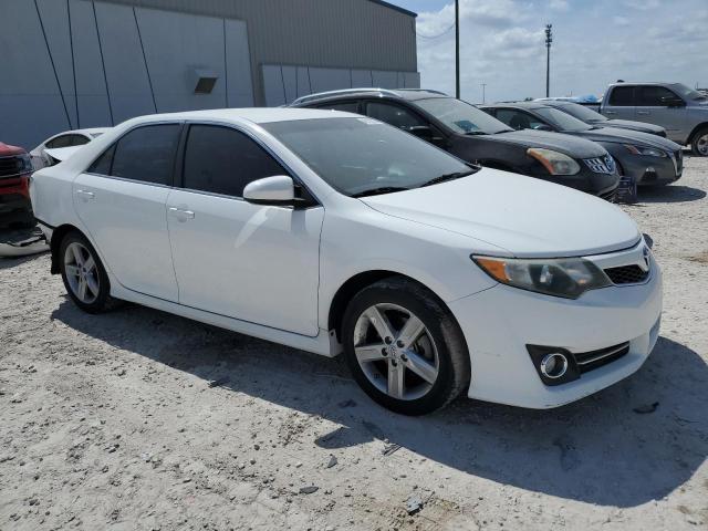 2014 Toyota Camry L - Фото 4