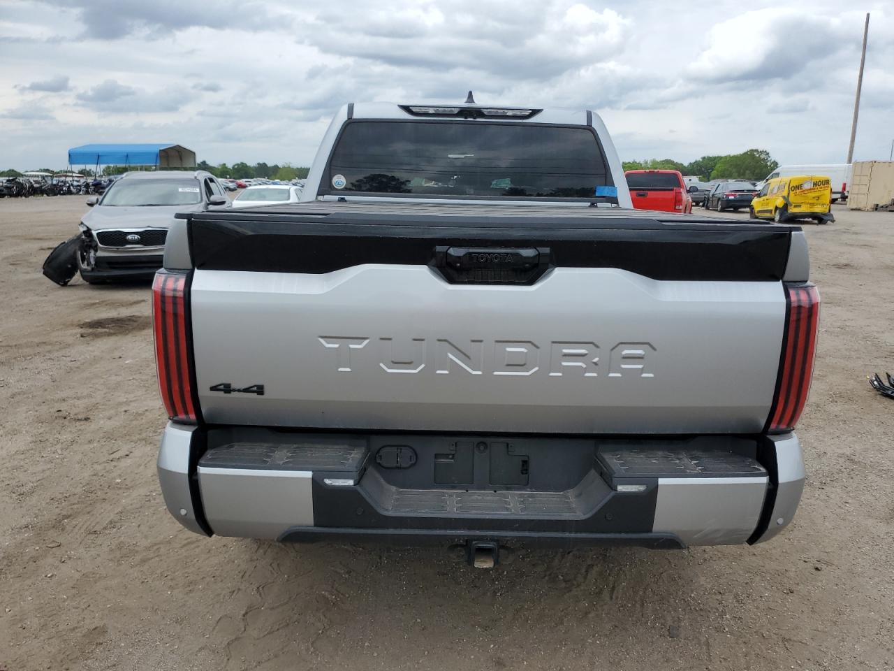 2023 TOYOTA TUNDRA CRE - Фото 6