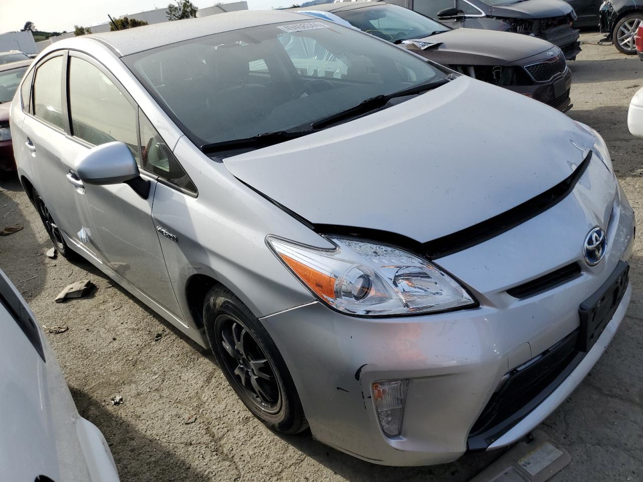 2015 TOYOTA PRIUS - Фото 4