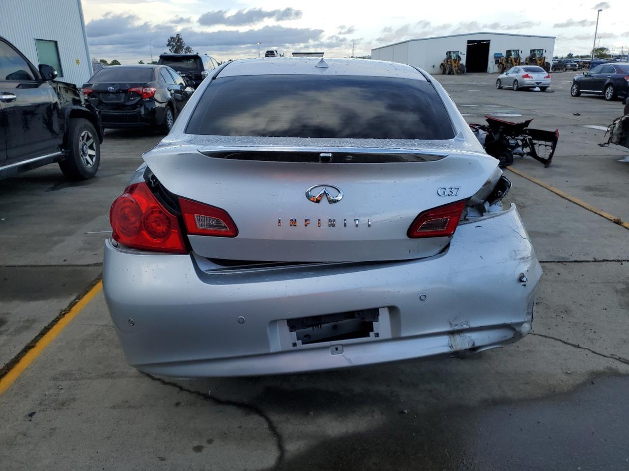 2012 INFINITI G37 BASE - Image 6