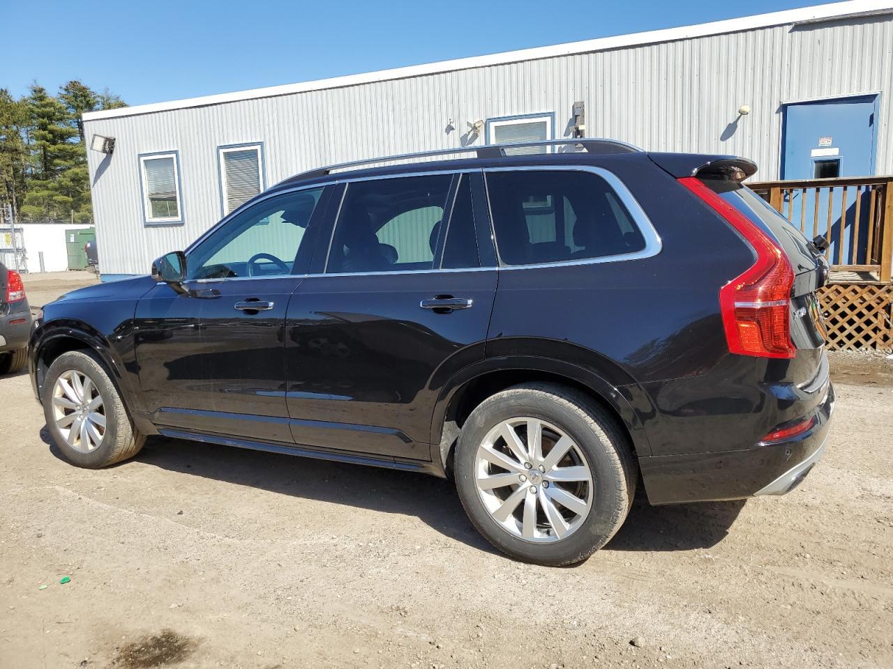 2016 VOLVO XC90 T6 - Фото 2
