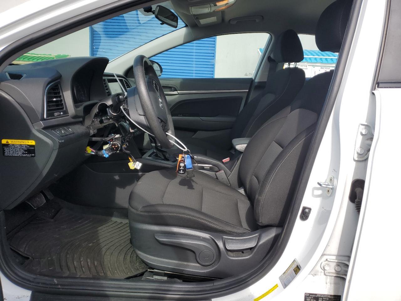 2018 HYUNDAI ELANTRA SE - Фото 7
