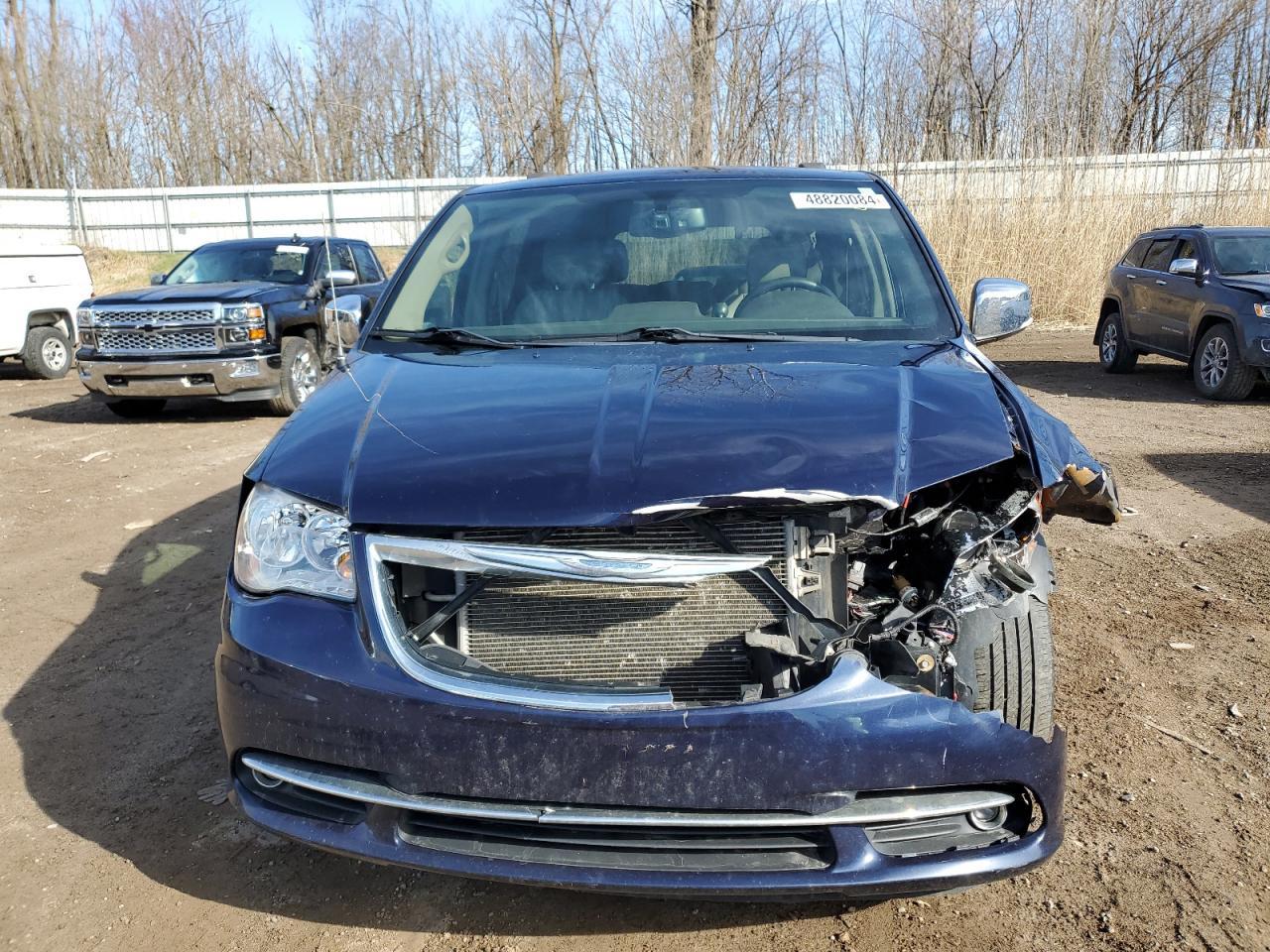 2014 CHRYSLER TOWN & COU - Фото 5