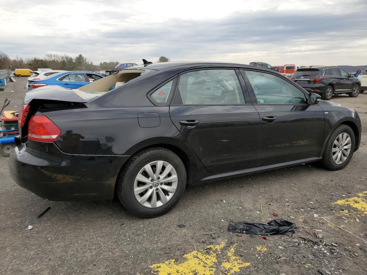 2015 VOLKSWAGEN PASSAT S - Фото 3