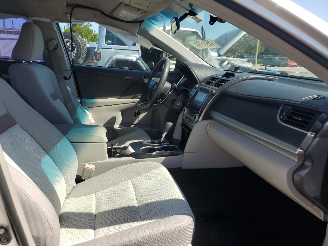2014 TOYOTA CAMRY L - Image 7