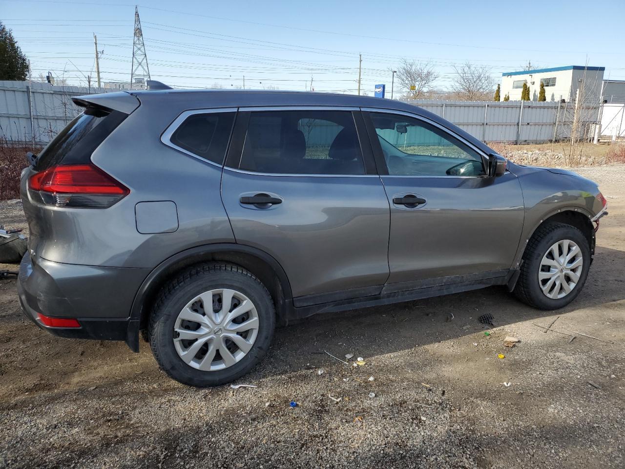 2017 NISSAN ROGUE SV - Фото 3