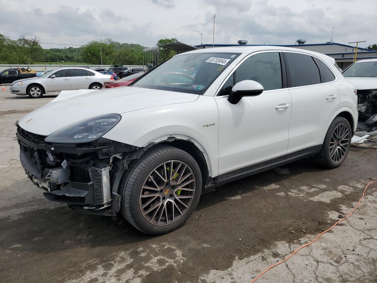 2019 PORSCHE CAYENNE SE car image