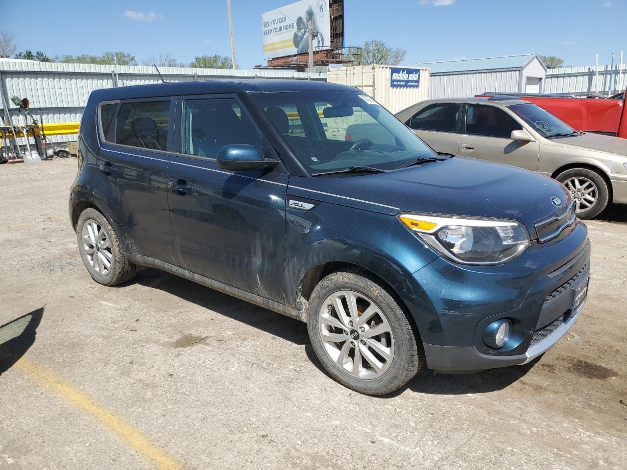 2017 KIA SOUL + - Image 4
