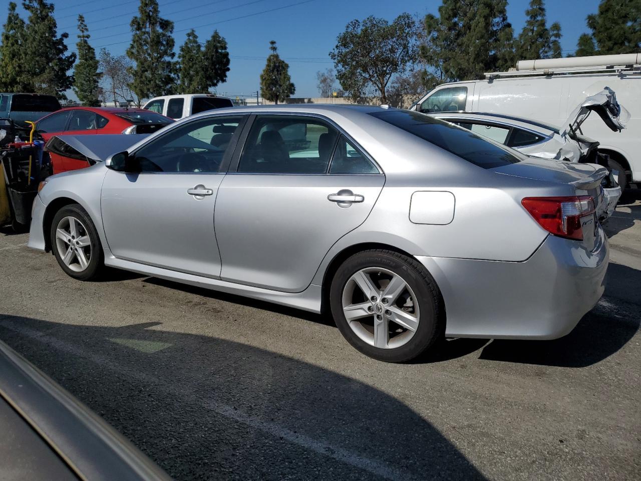 2012 TOYOTA CAMRY BASE - Фото 2