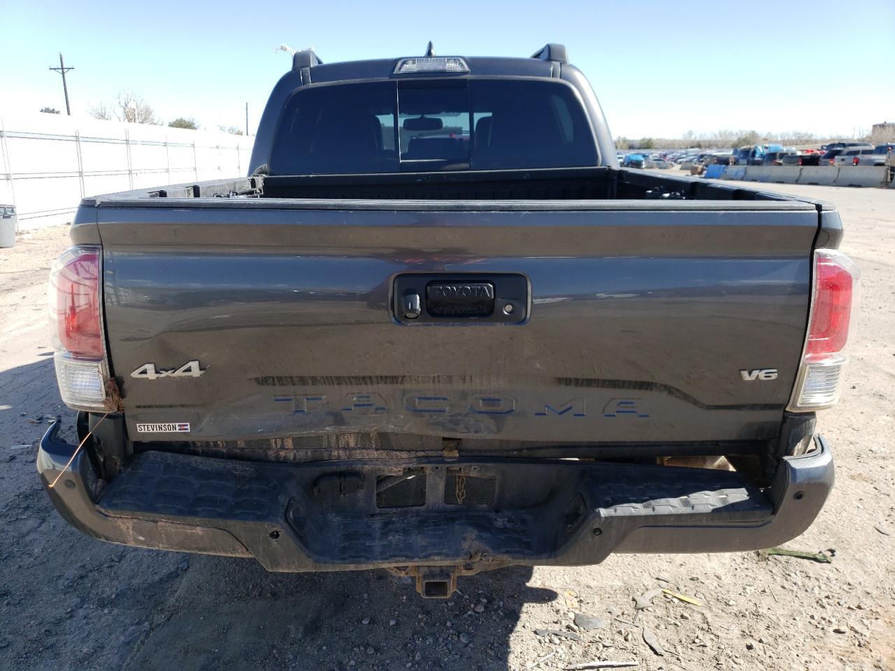 2017 TOYOTA TACOMA DOU - Image 6