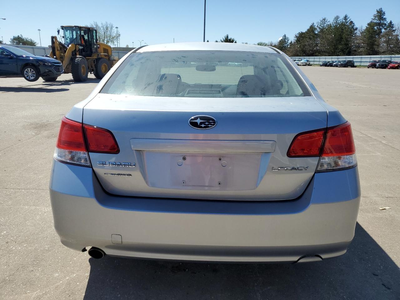 2012 SUBARU LEGACY 2.5 - Image 6