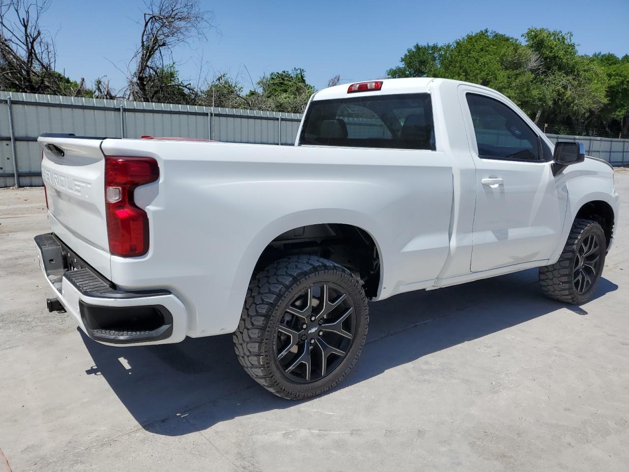 2021 CHEVROLET SILVERADO - Фото 3