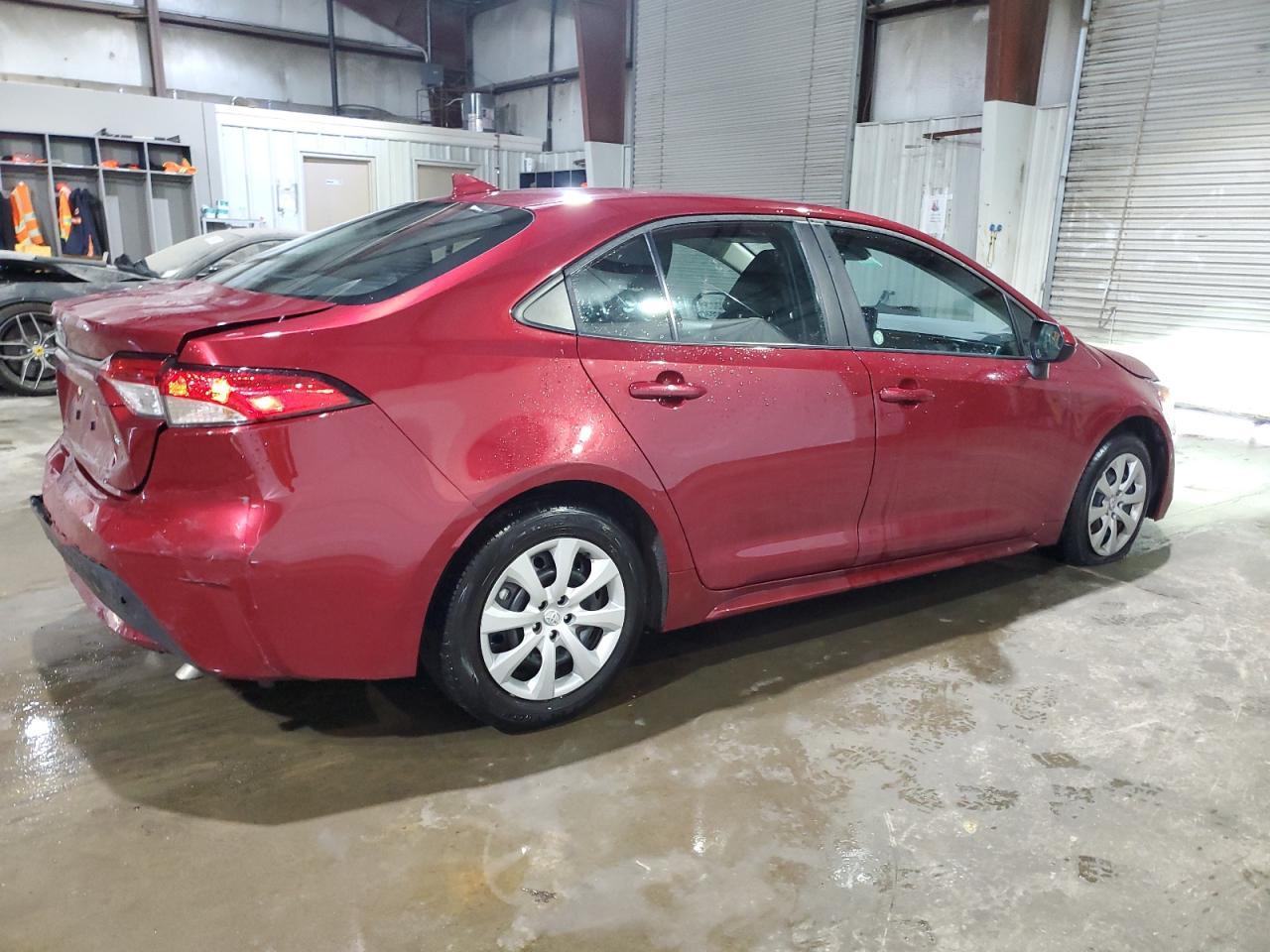 2022 TOYOTA COROLLA LE - Фото 3