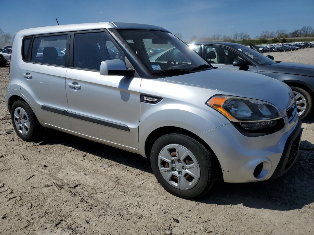 2013 KIA SOUL - Image 4