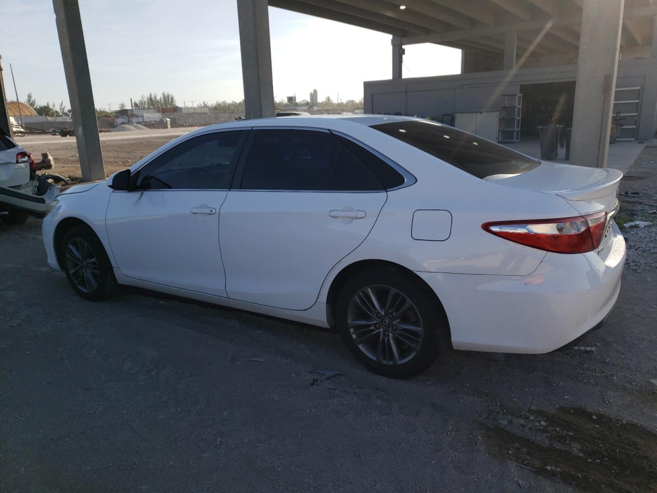 2017 TOYOTA CAMRY LE - Image 2