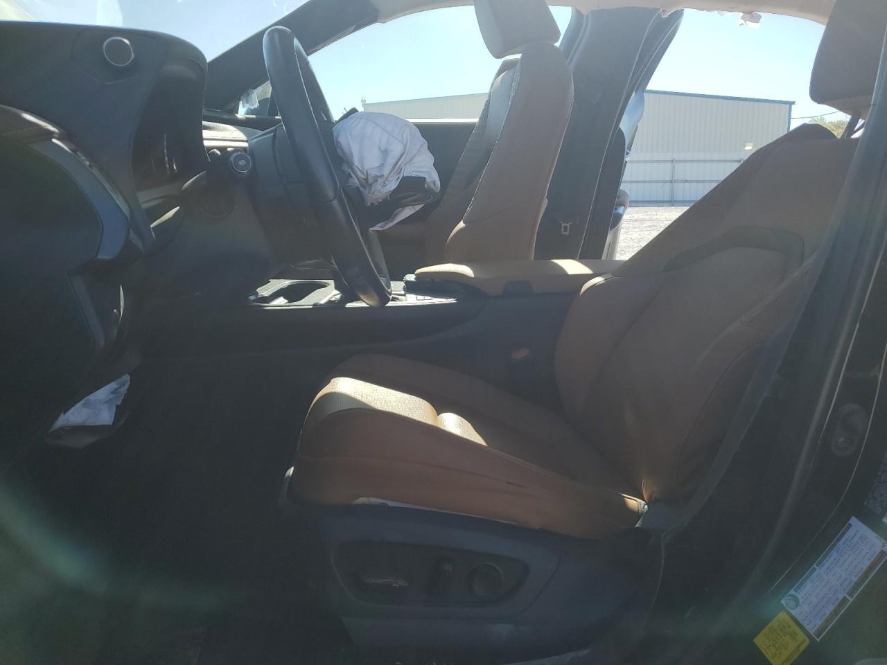 2020 LEXUS UX 250H - Image 7