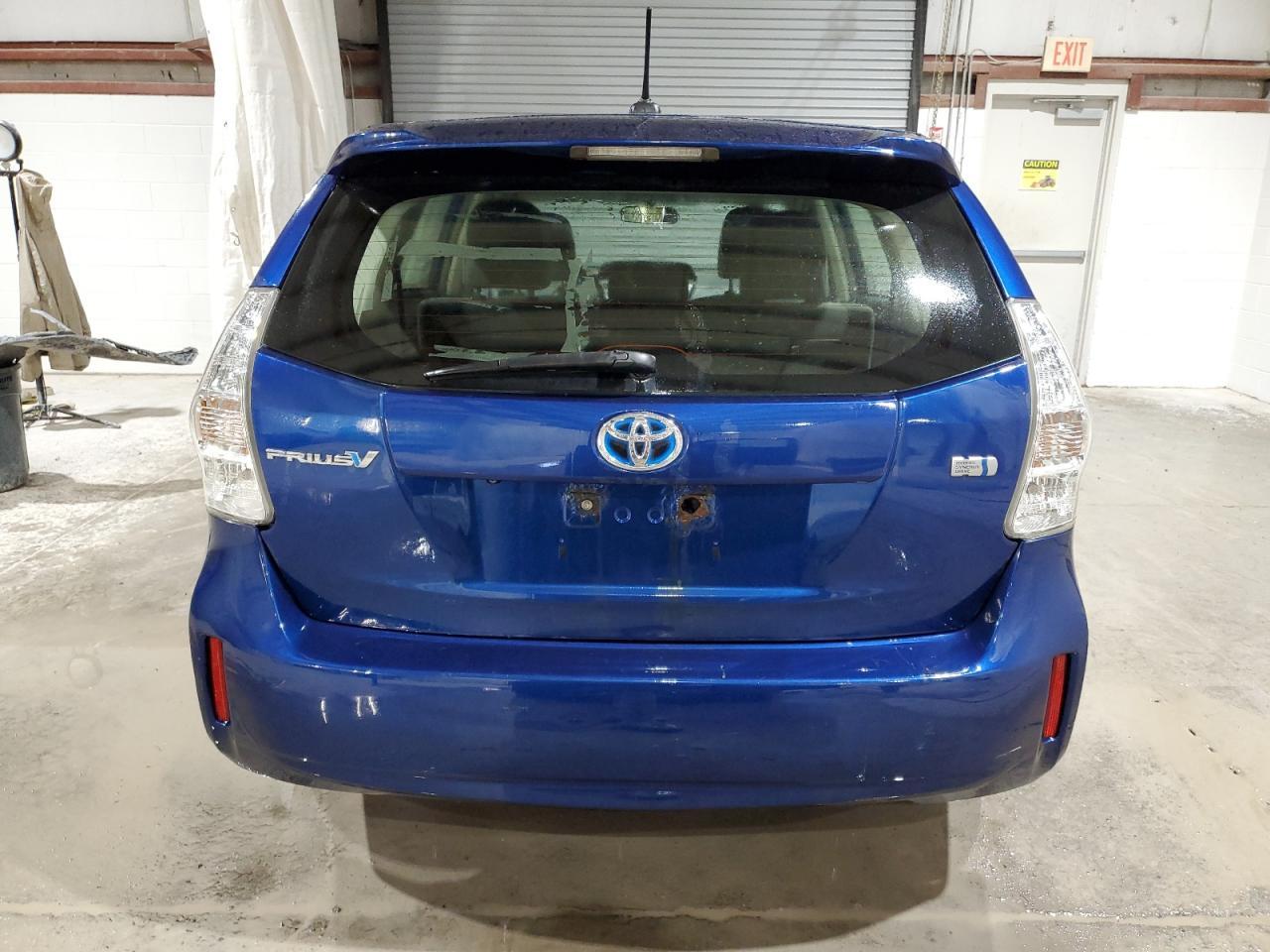 2013 TOYOTA PRIUS V - Фото 6