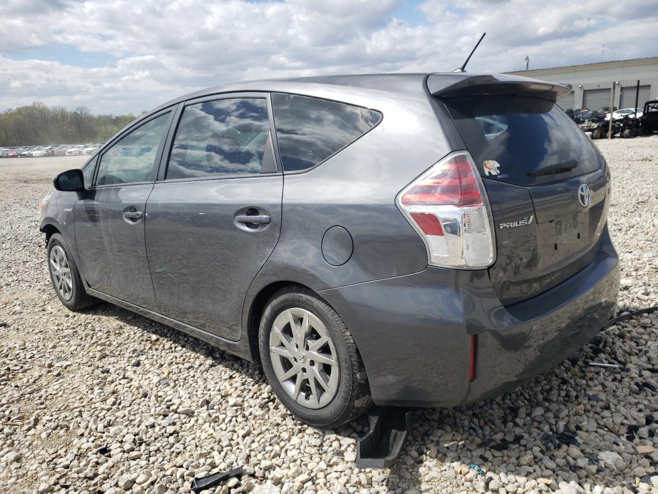 2017 TOYOTA PRIUS V - Фото 2