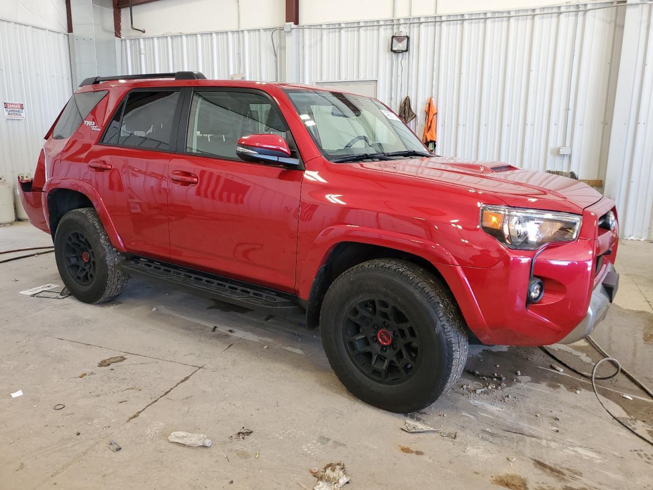 2022 TOYOTA 4RUNNER SR - Image 4