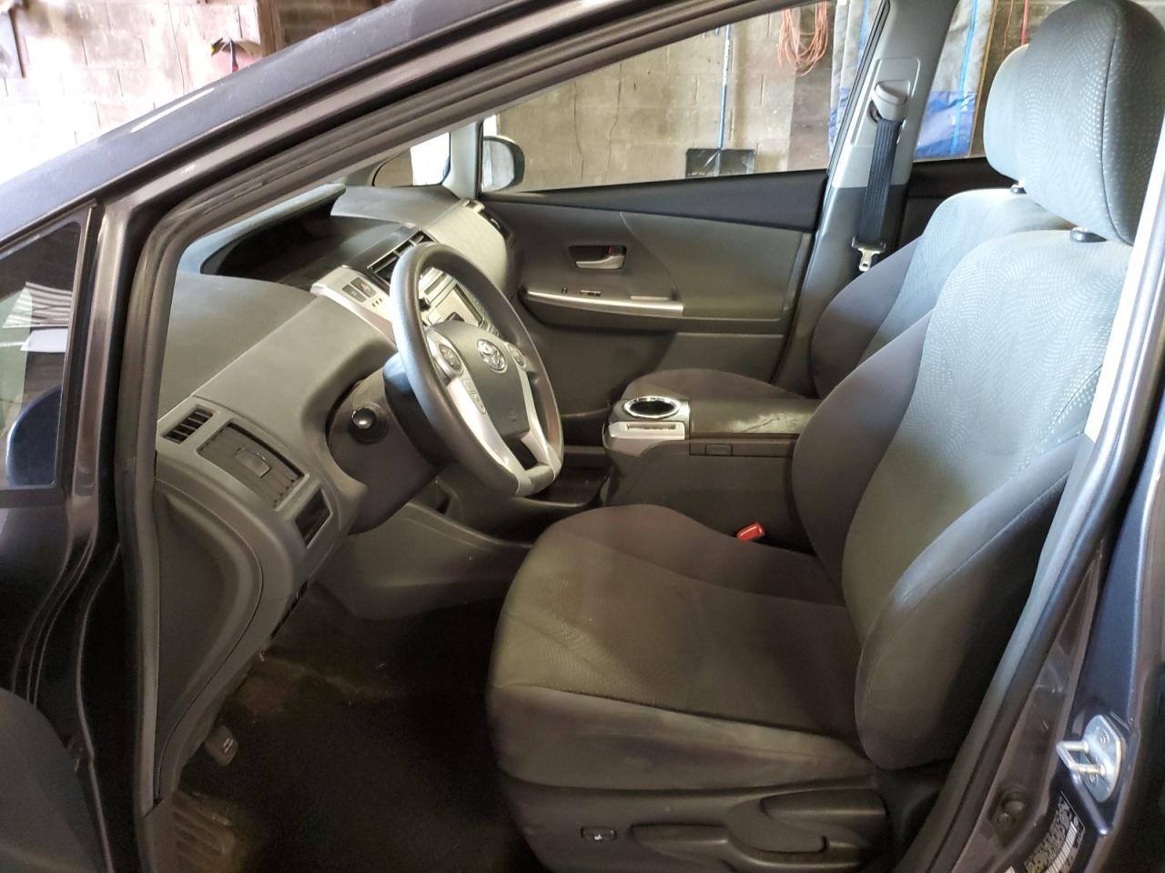 2013 TOYOTA PRIUS V - Image 7