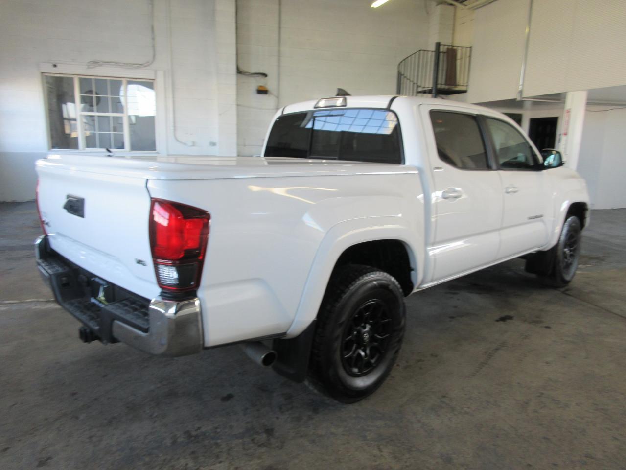 2019 TOYOTA TACOMA DOU - Фото 3
