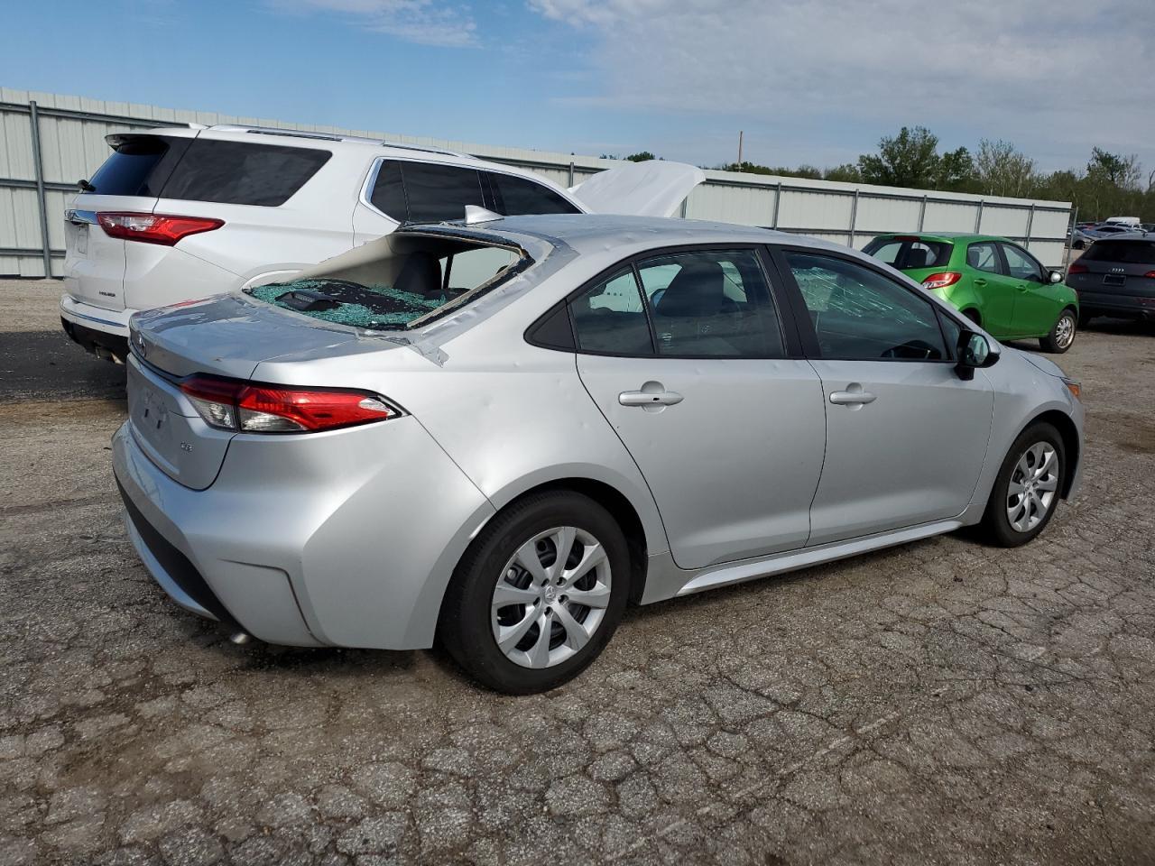 2021 TOYOTA COROLLA LE - Фото 3
