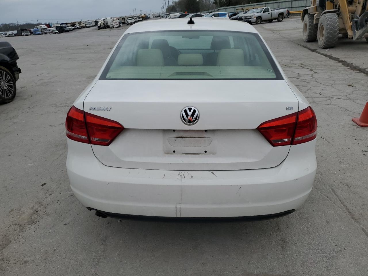 2013 VOLKSWAGEN PASSAT SE - Image 6