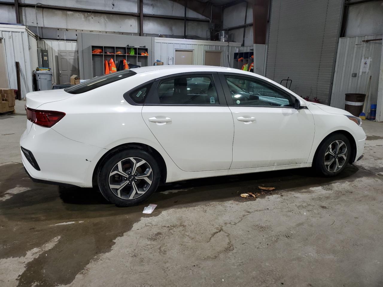 2021 KIA FORTE FE - Фото 3