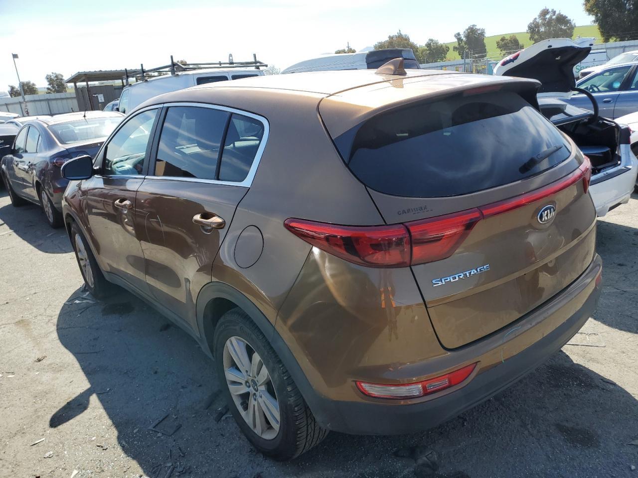 2017 KIA SPORTAGE L - Image 2