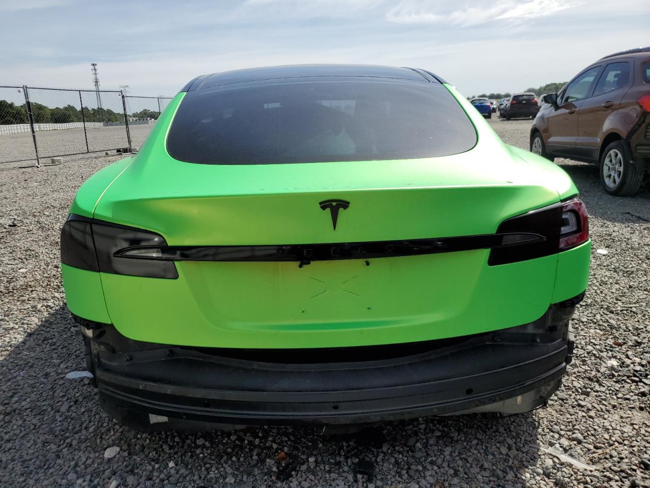 2015 TESLA MODEL S P8 - Фото 6