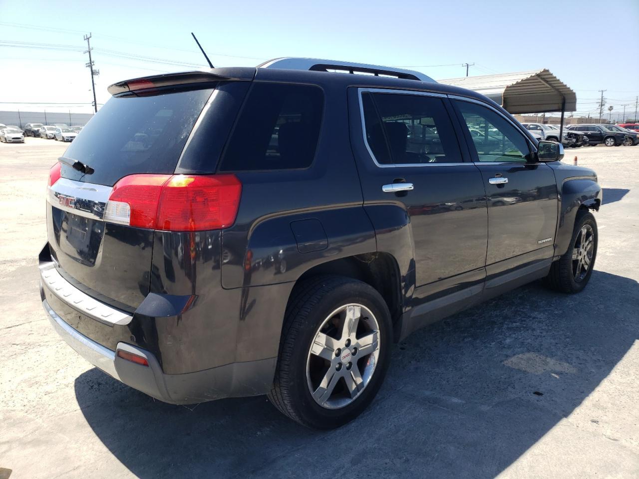 2013 GMC TERRAIN SL - Image 3