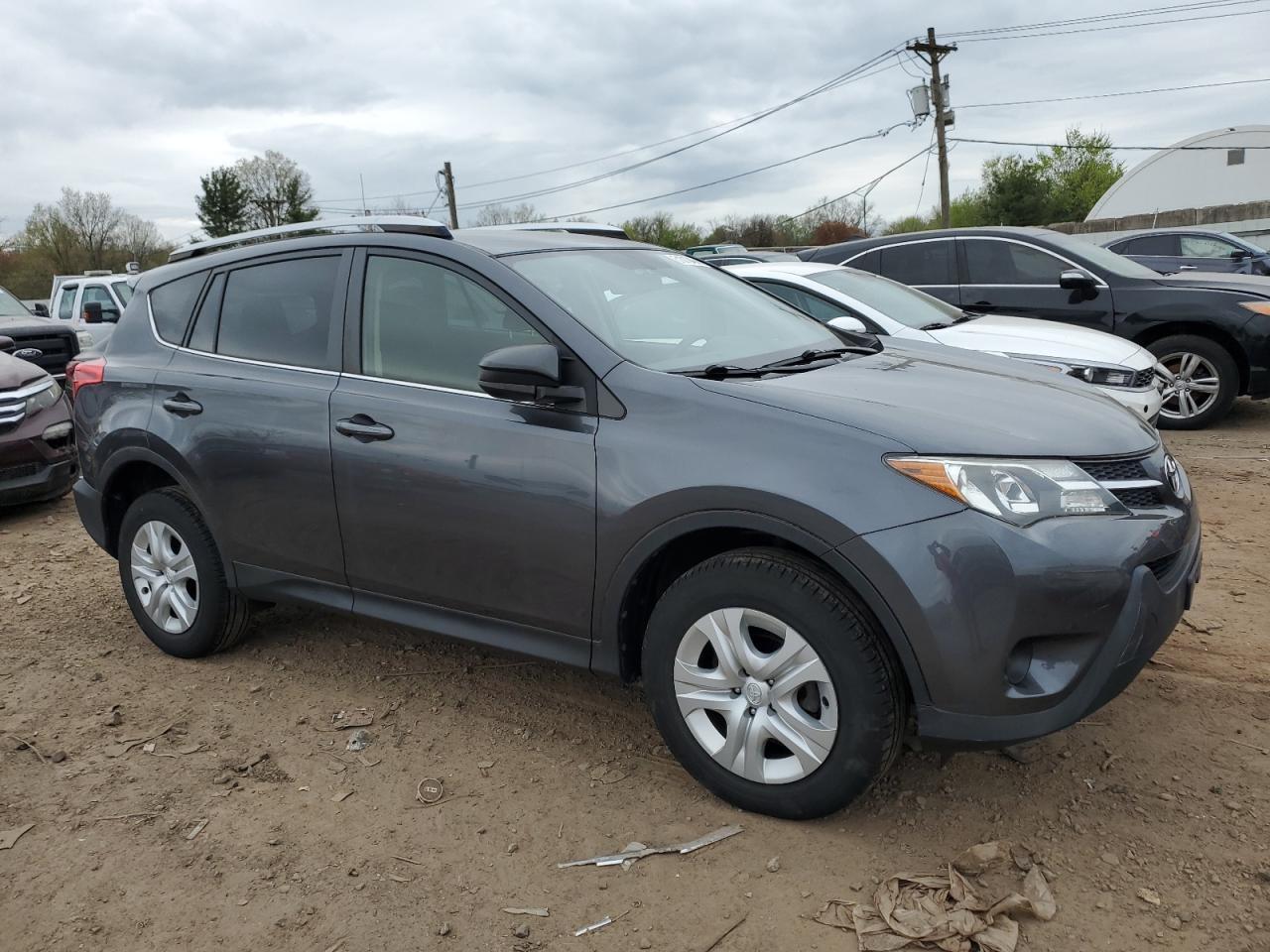 2015 TOYOTA RAV4 LE - Image 4