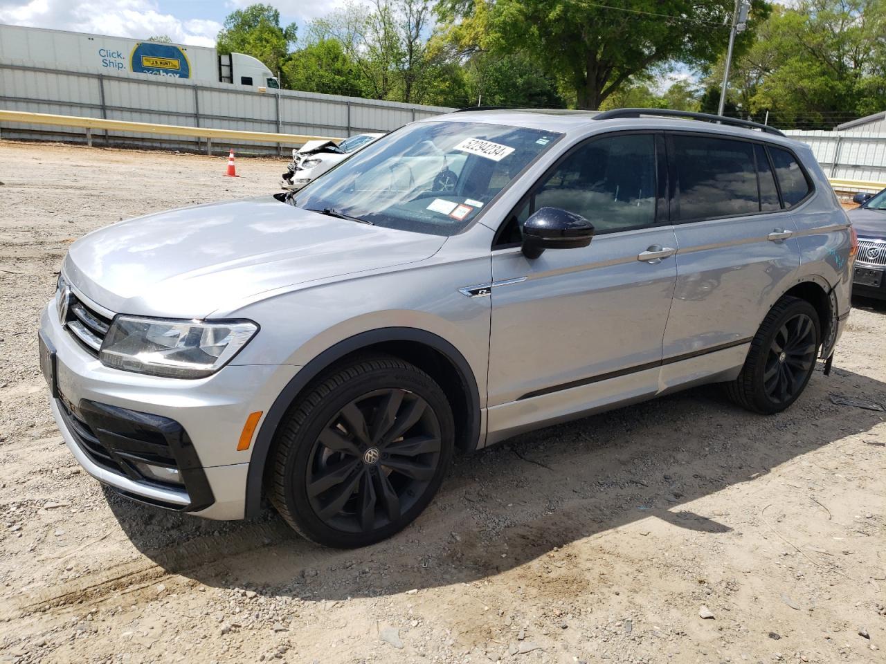 2020 VOLKSWAGEN TIGUAN SE car image