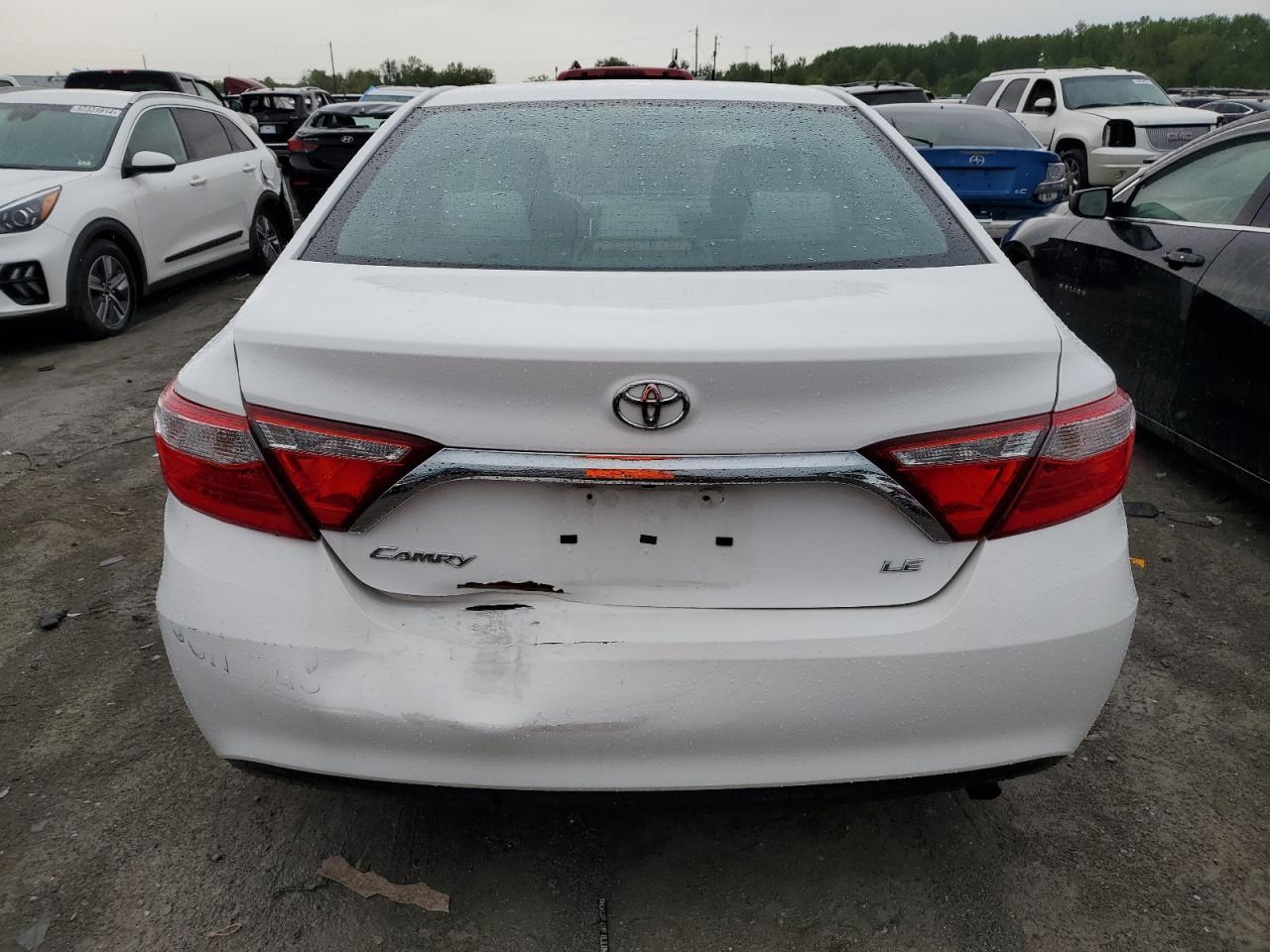 2017 TOYOTA CAMRY LE - Image 6