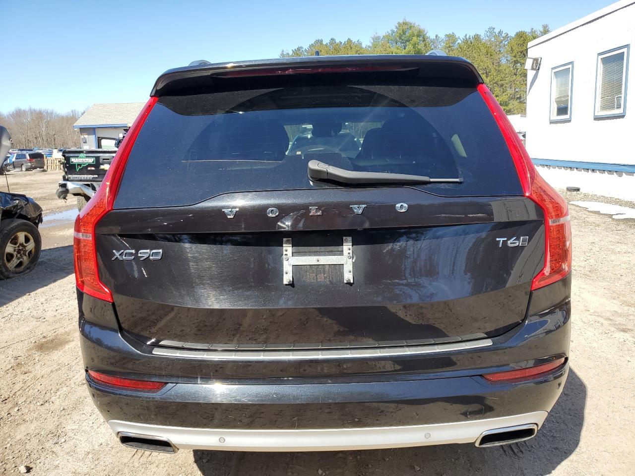 2016 VOLVO XC90 T6 - Фото 6