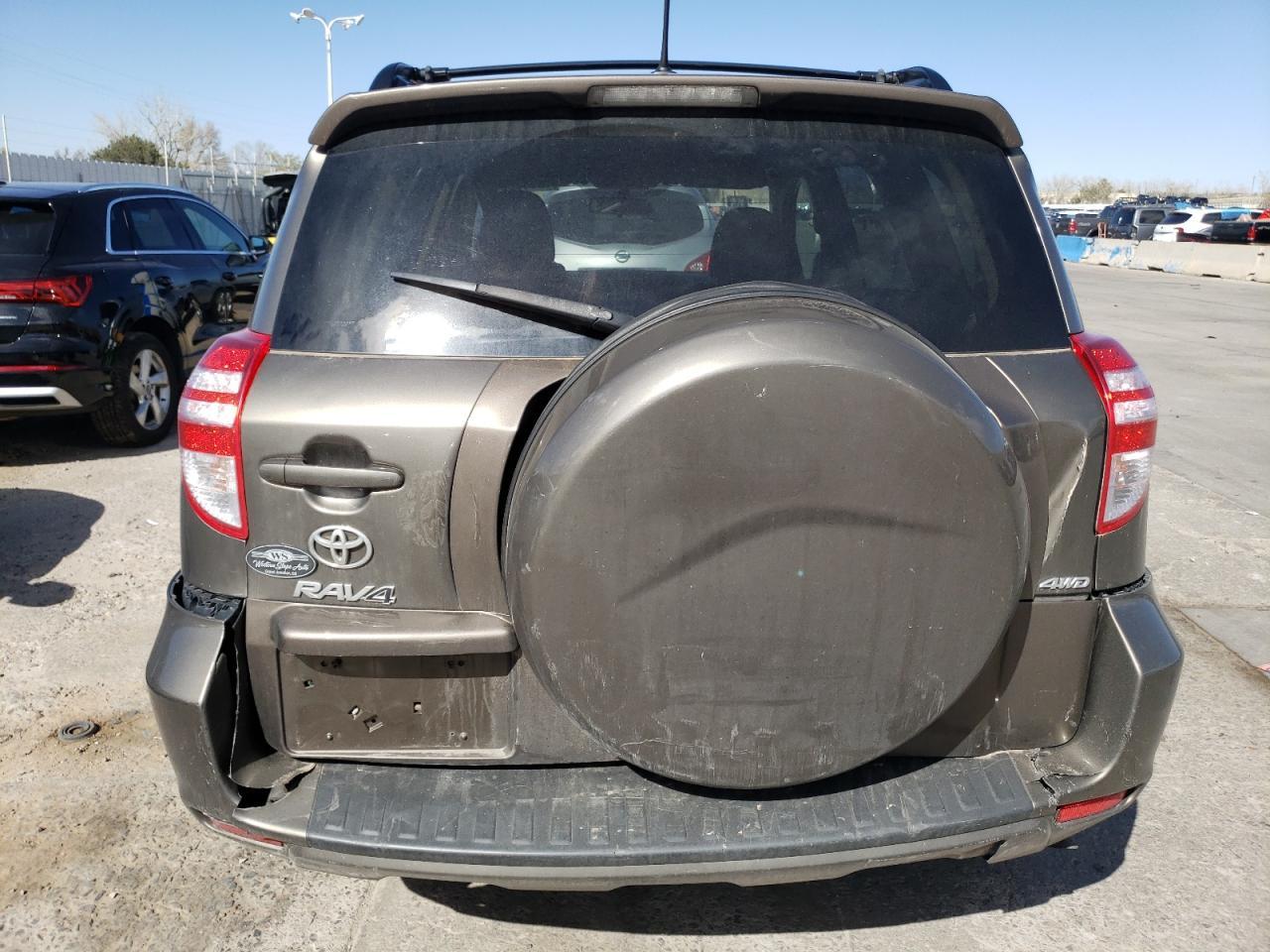 2011 TOYOTA RAV4 - Image 6