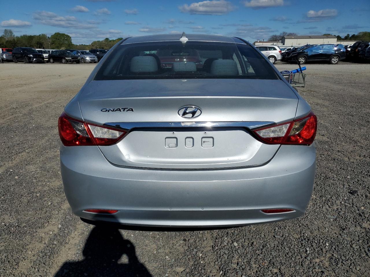 2011 HYUNDAI SONATA GLS - Image 6