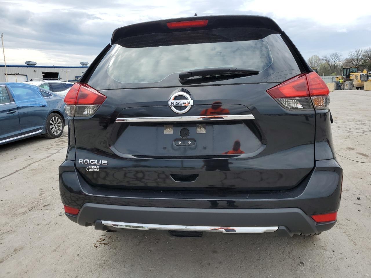 2017 NISSAN ROGUE S - Image 6