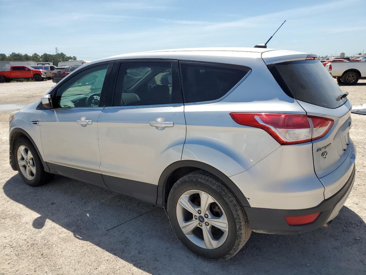2015 FORD ESCAPE SE - Image 2