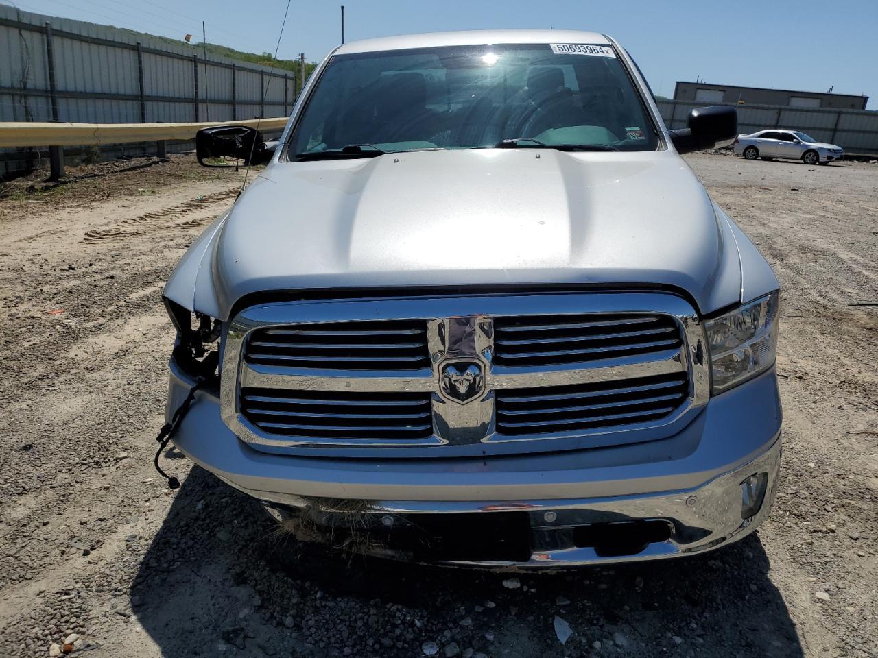 2017 RAM 1500 SLT - Фото 5