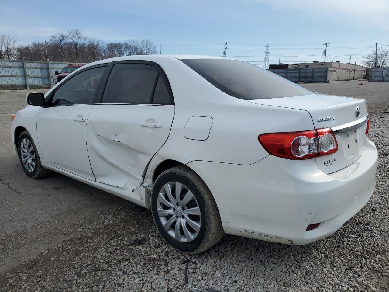 2013 TOYOTA COROLLA BA - Фото 2