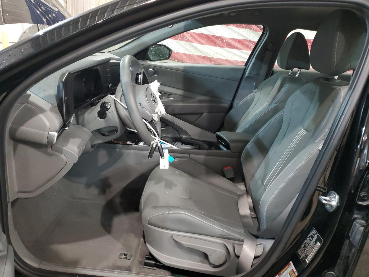 2023 HYUNDAI ELANTRA SE - Image 7