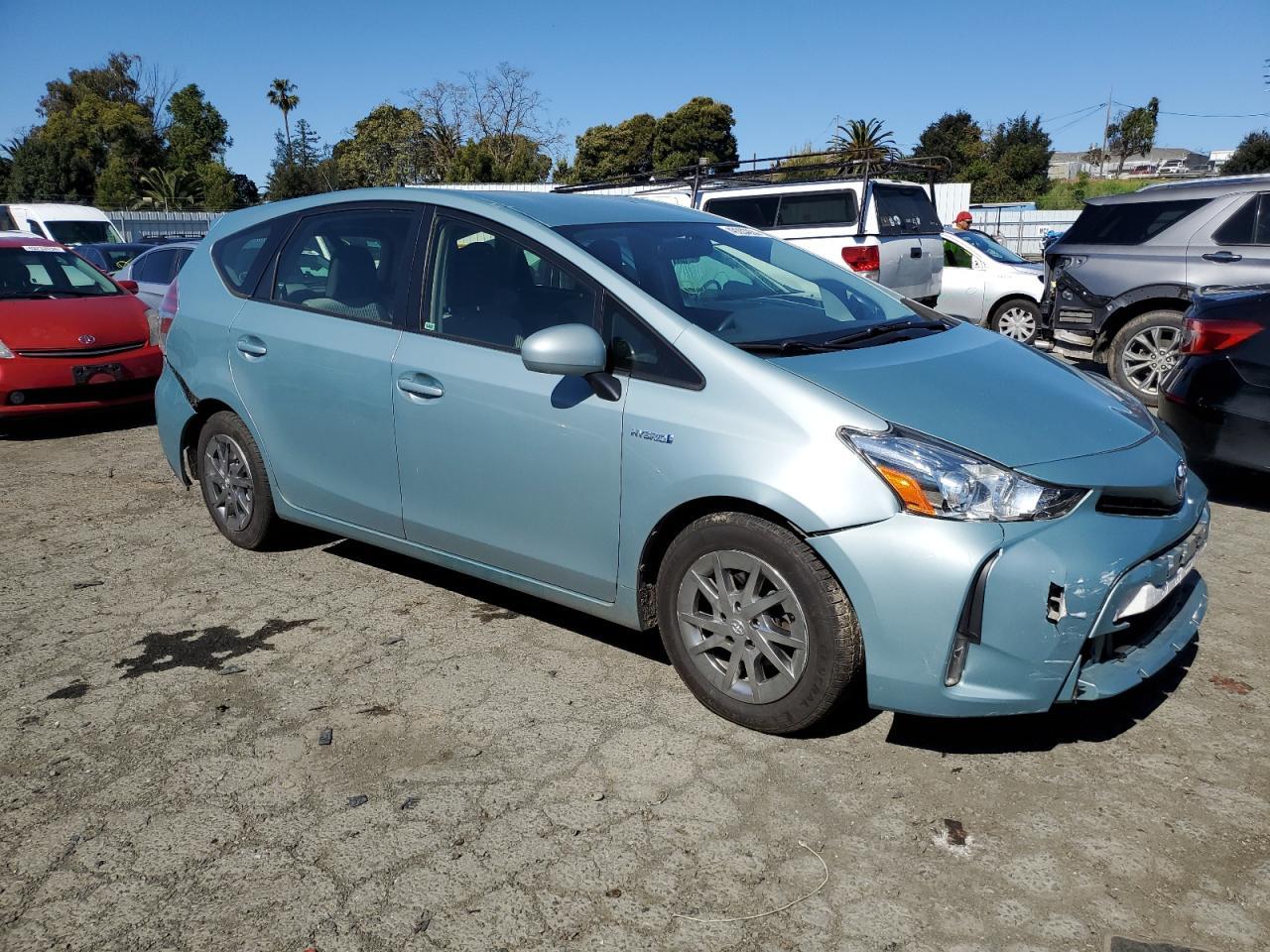 2015 TOYOTA PRIUS V - Фото 4