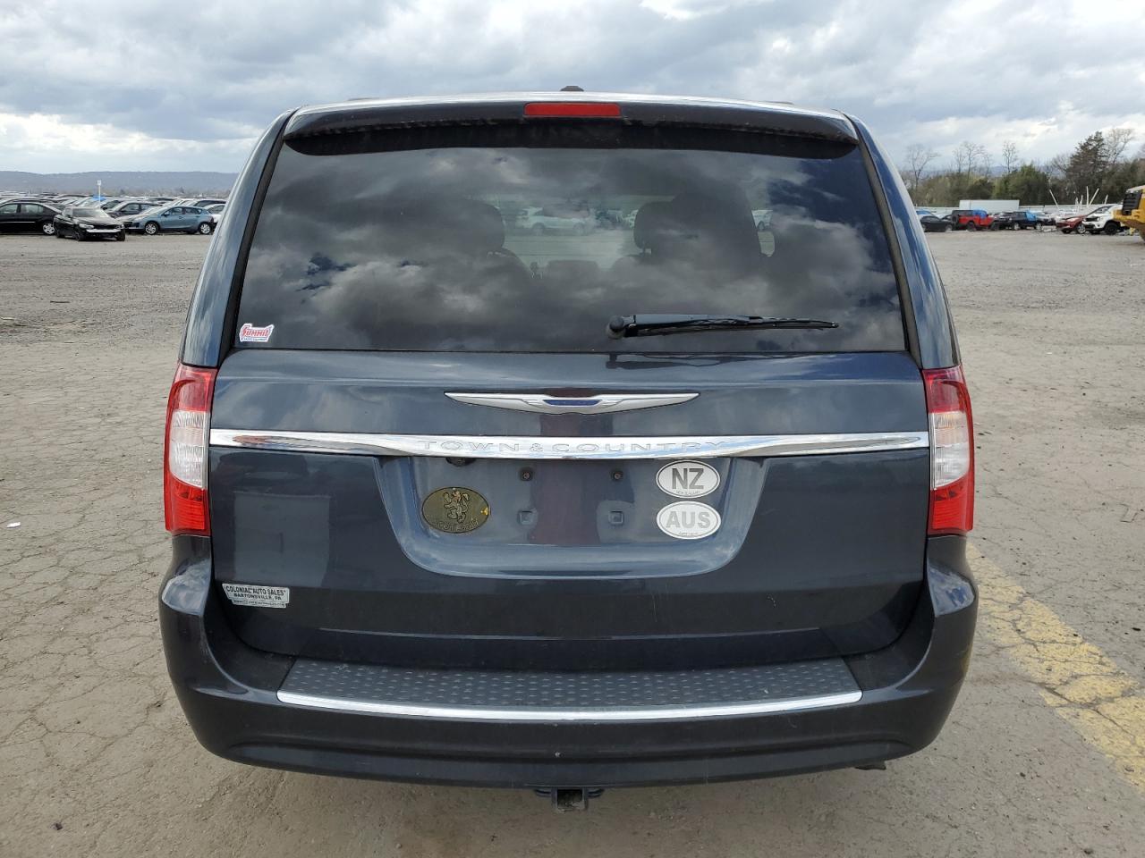 2014 CHRYSLER TOWN & COU - Image 6