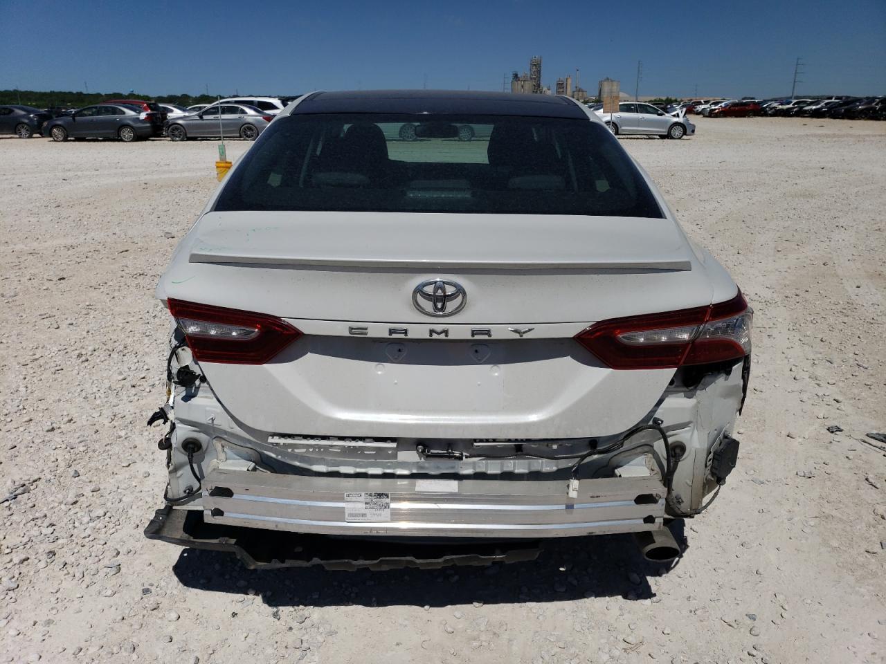 2018 TOYOTA CAMRY L - Image 6