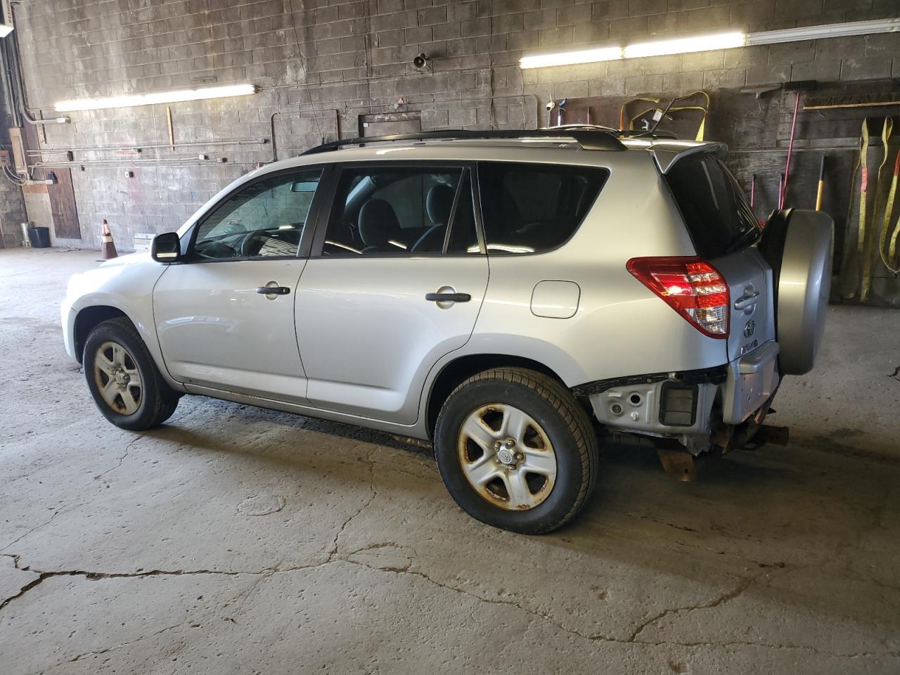 2011 TOYOTA RAV4 - Image 2