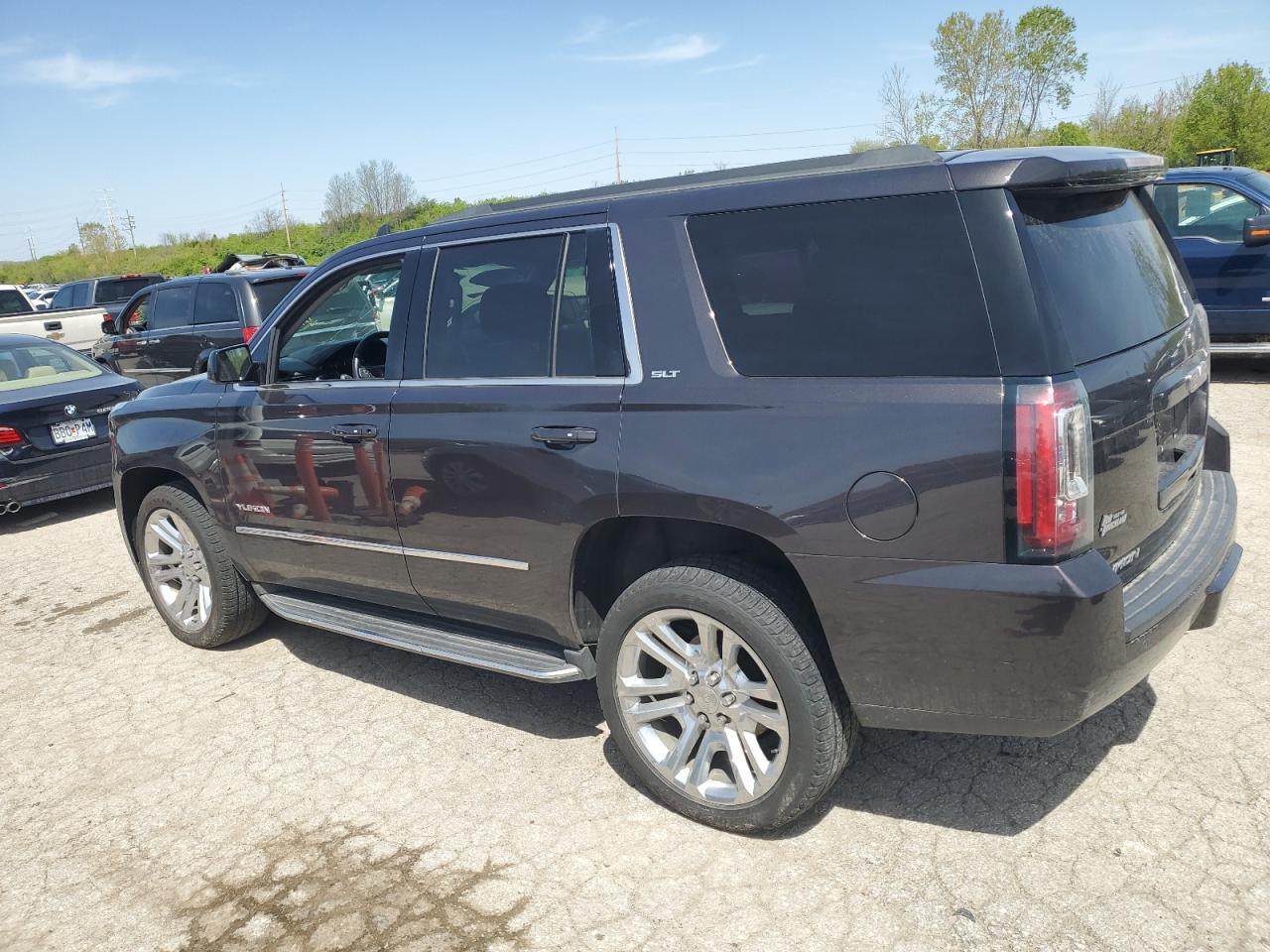2016 GMC YUKON SLT - Image 2