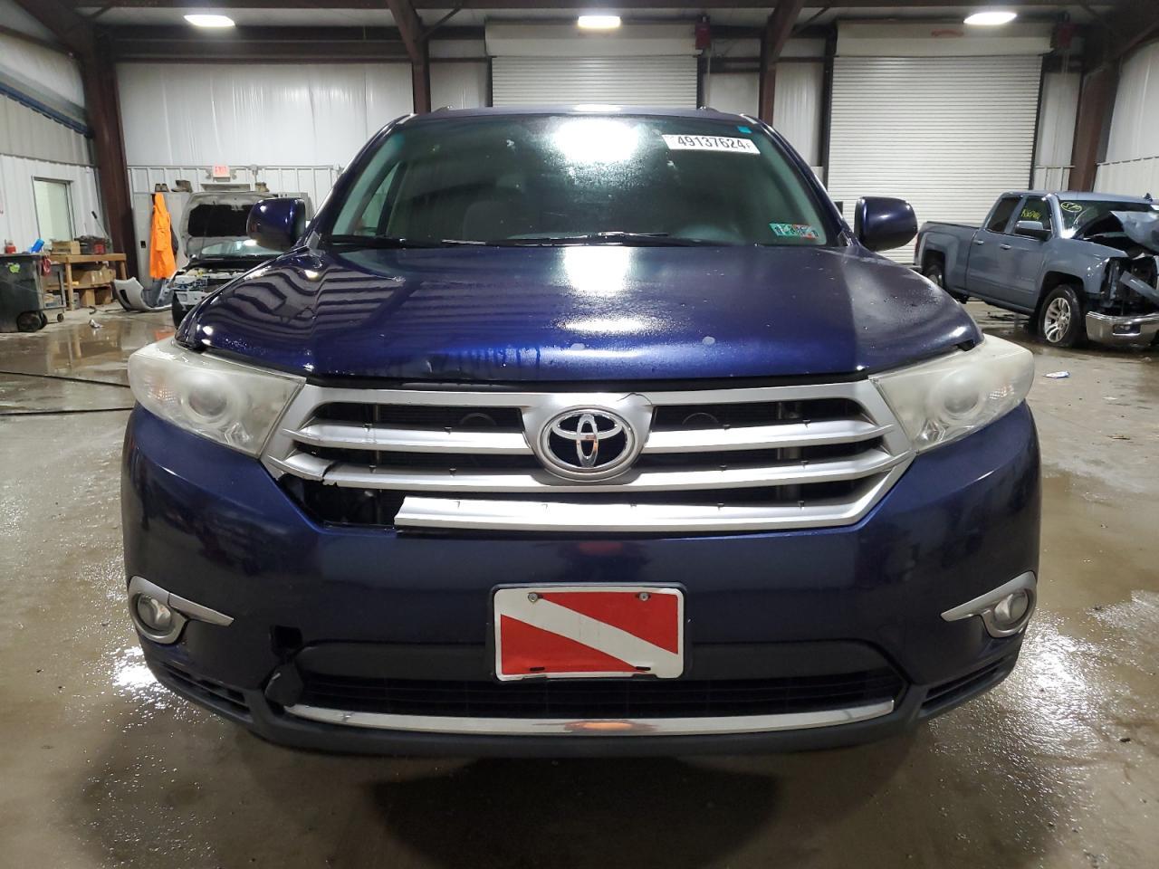 2011 TOYOTA HIGHLANDER - Фото 5
